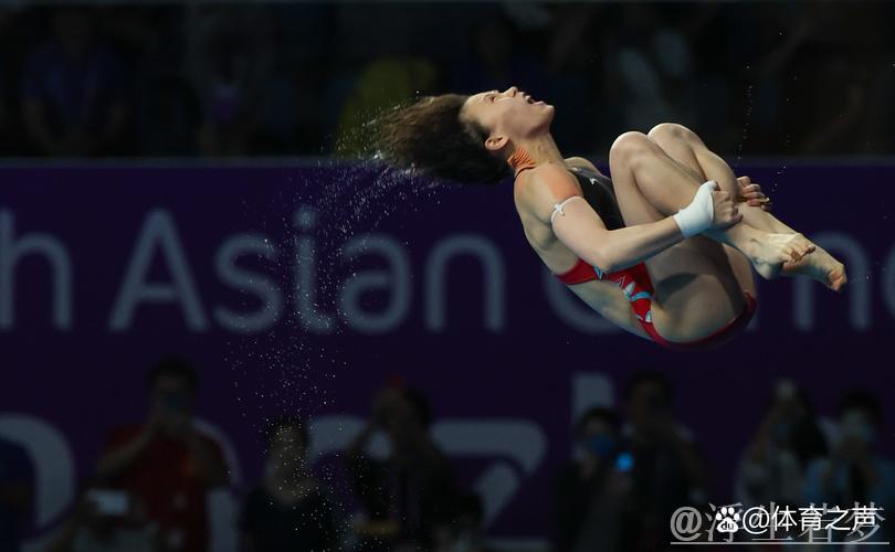 跳水世界杯：女子10米跳台巅峰对决